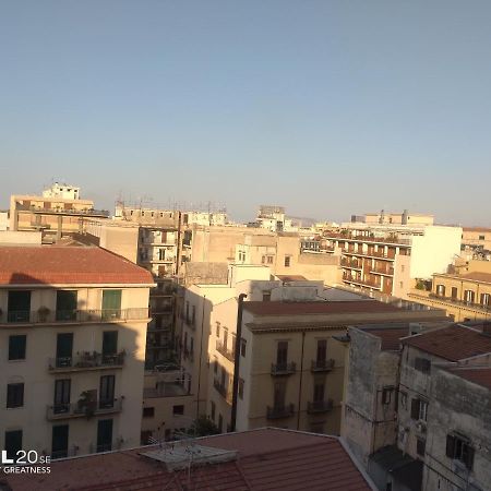 Hotel Camera silenziosa con bagno privato in centro città Palermo Esterno foto